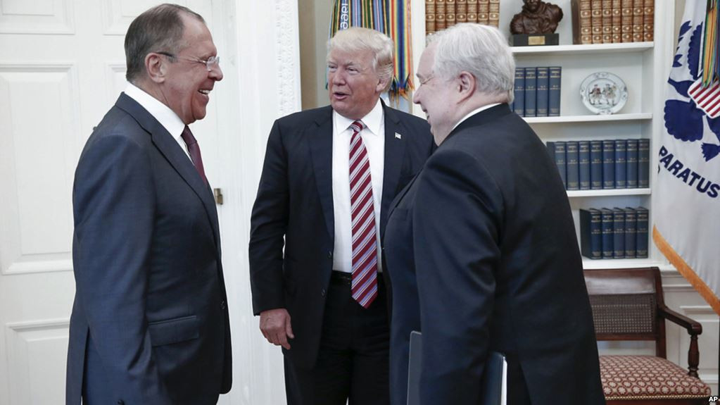 Το Ρωσικό ΥΠΕΞ τρολάρει την CIA